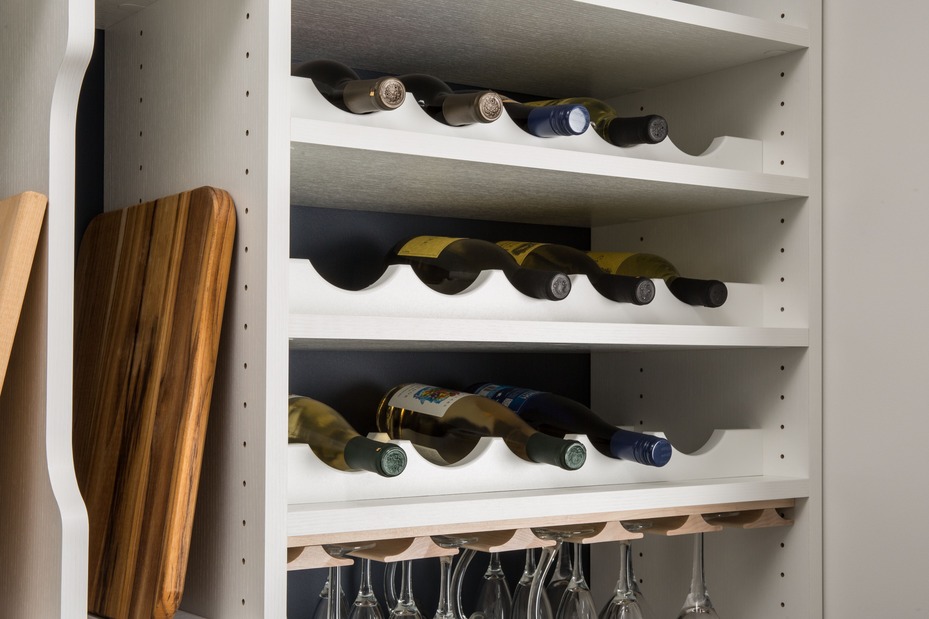 Cabinet pantry system with internal organizers and spice rack
